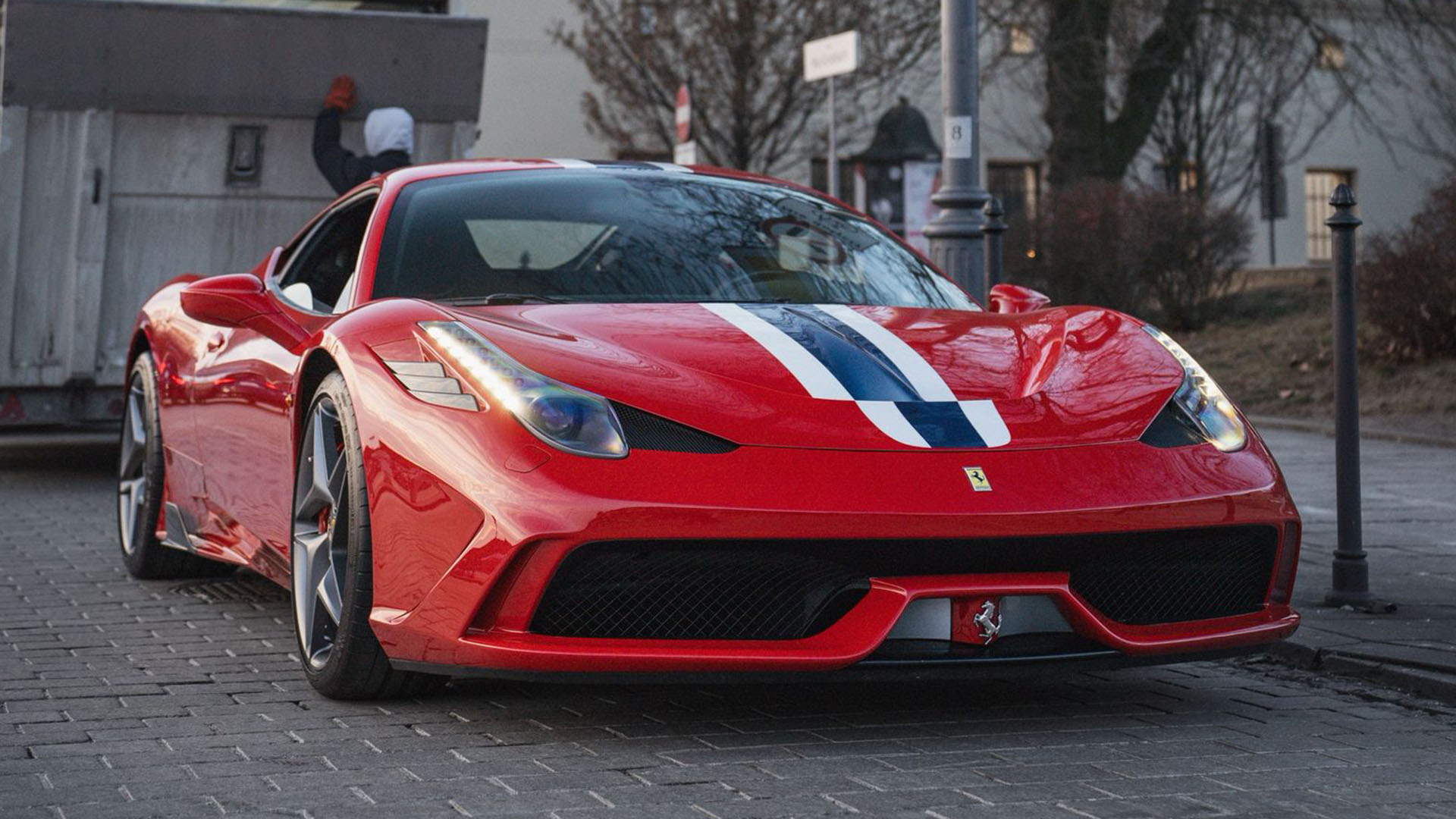 ferrari-458-9.jpg